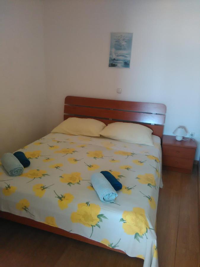 Apartmani Maja Pag Town Eksteriør billede