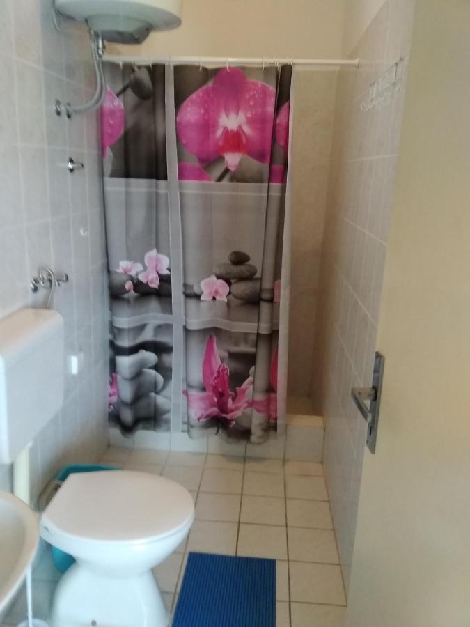 Apartmani Maja Pag Town Eksteriør billede