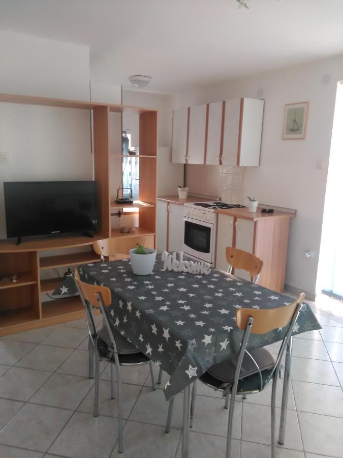 Apartmani Maja Pag Town Eksteriør billede