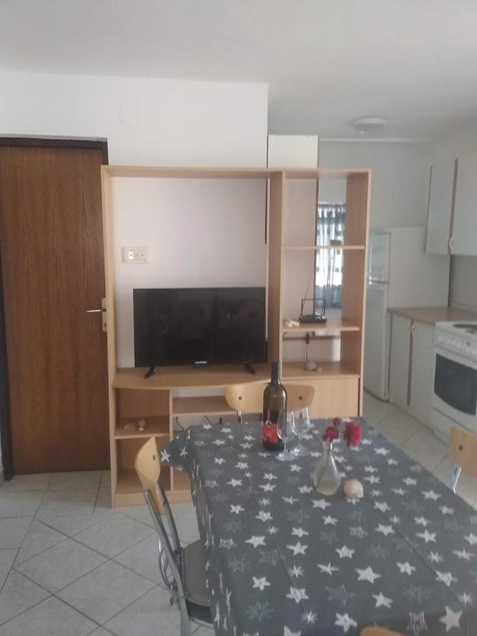 Apartmani Maja Pag Town Eksteriør billede